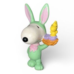 Vintage 90’s Peanuts Snoopy Woodstock Easter Bunny Rabbit Whitmans Chocolate 3”